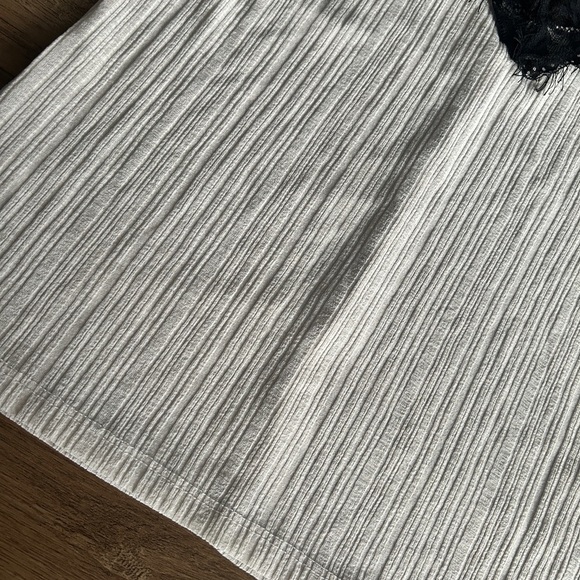 Zara Trafaluc Lace-Trimmed Ribbed Camisole - Size Small- EUC - Picture 2 of 5